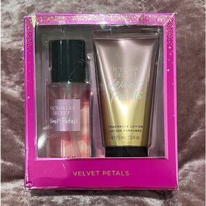 Victoria’s Secret Velvet Petals Mini Mist & Lotion Duo Set